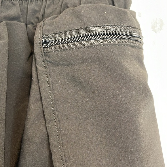 Black Athletic Shorts with Lining and 1 Pocket - Picture 2 of 6